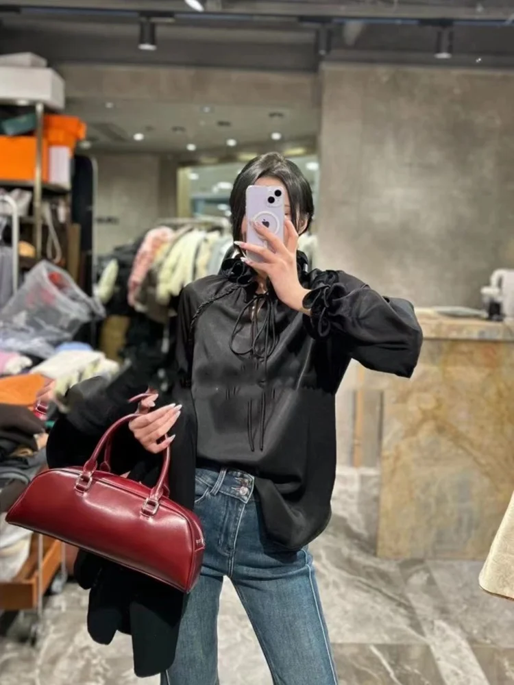 Шелковая блузка женская весна-осень, новая, с воротником-лепестком, рукавами-фонариками, универсальная, шелковый топ во французском стиле, свободный крой
Шелковая блузка женская весна-осень, новая, с воротником-лепестком, рукавами-фонариками, универсальная, шелковый топ во французском стиле, свободный крой