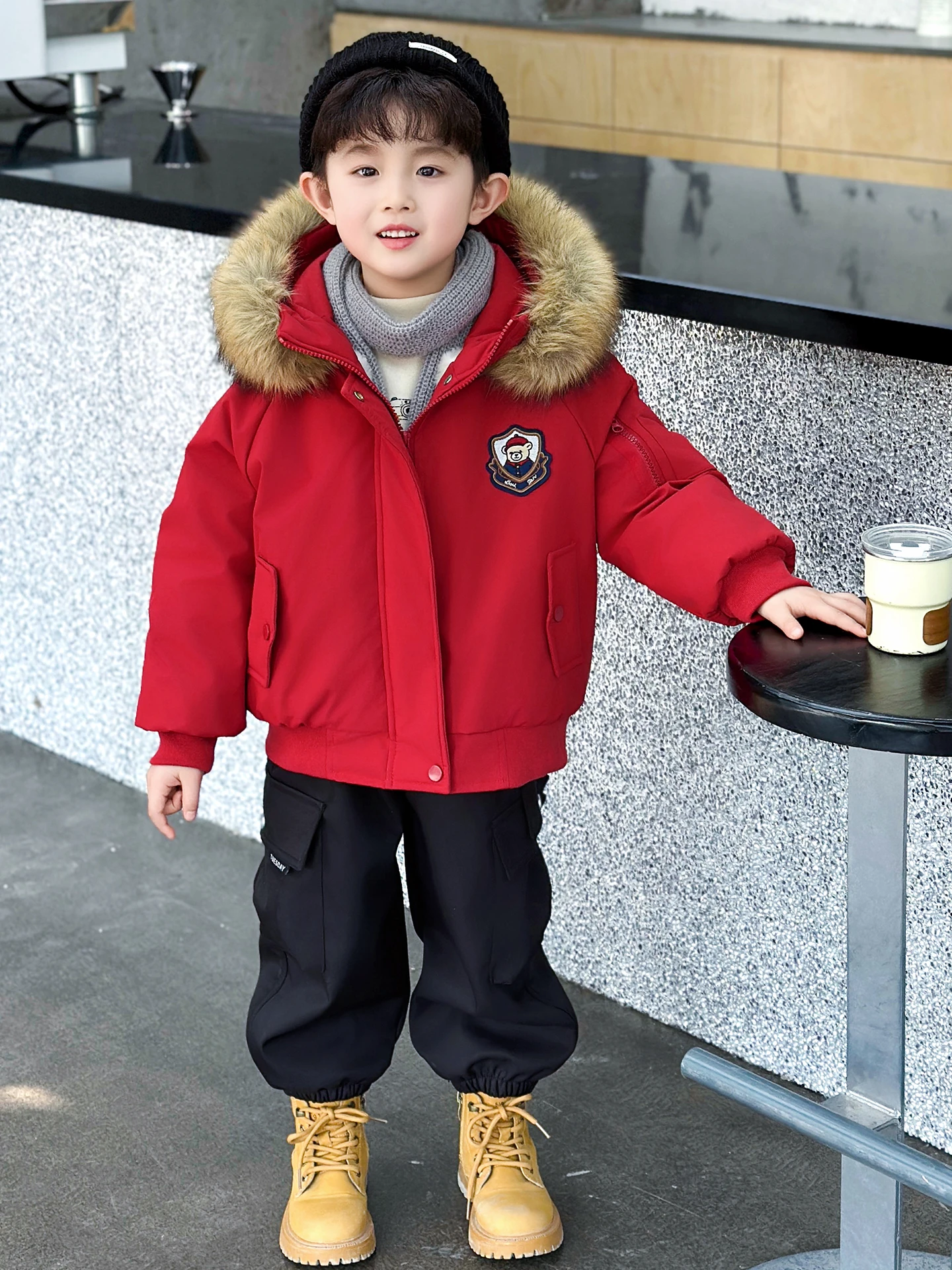 Детская парка Thiened Fce, зимняя одежда, хлопковое стеганое пальто, теплая одежда для маленьких мальчиков, новинка 2025 года, молодежная мода
Детская парка Thiened Fce, зимняя одежда, хлопковое стеганое пальто, теплая одежда для маленьких мальчиков, новинка 2025 года, молодежная мода