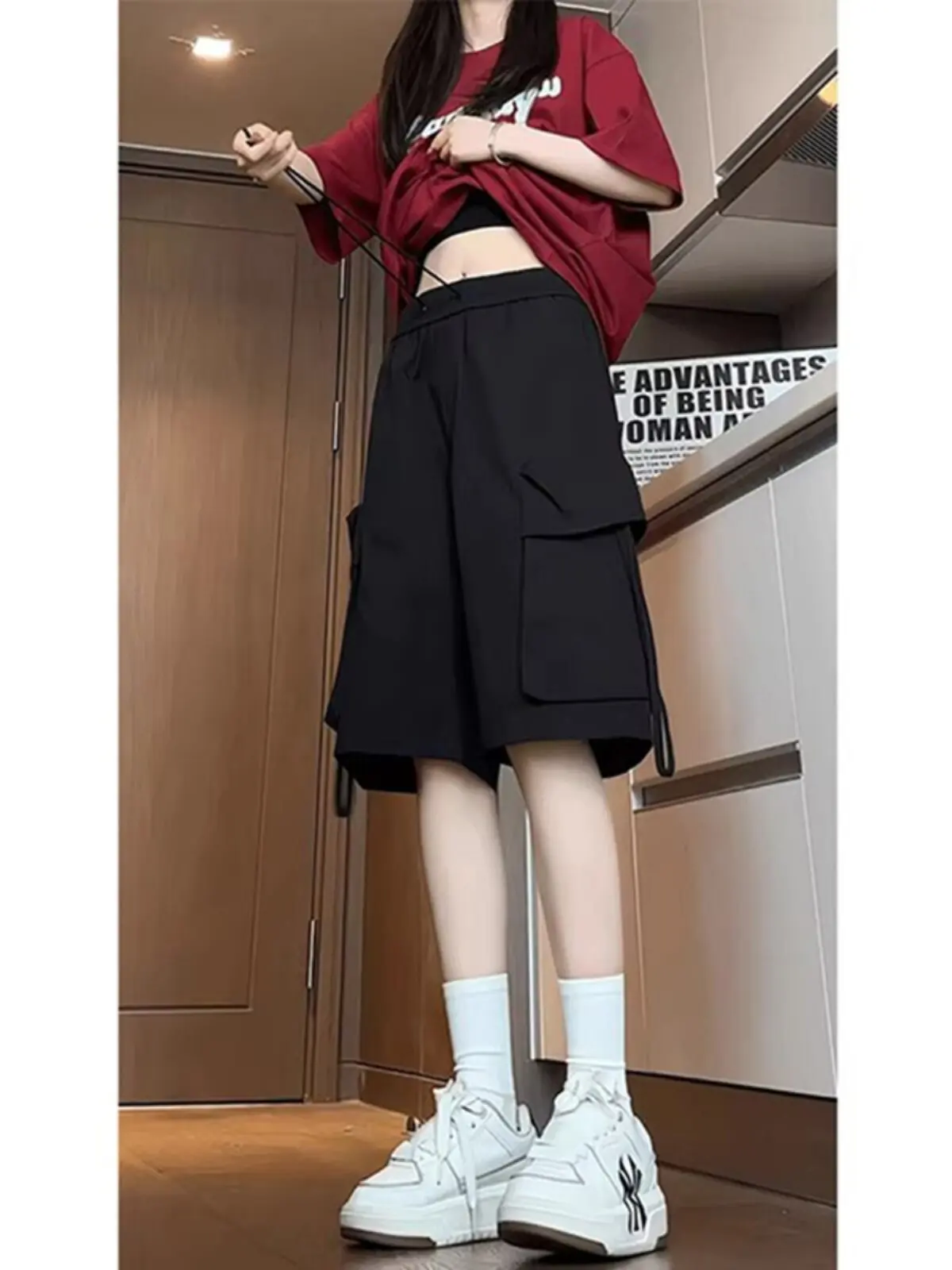 Black Workwear Style Shorts with Large Pockets Ice Silk Thin Design American Fold Summer Youth Casual Straight Leg Trousers
Black Workwear Style Shorts with Large Pockets Ice Silk Thin Design American Fold Summer Youth Casual Straight Leg Trousers