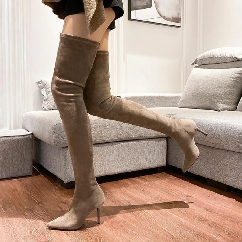 Женские эластичные сапоги выше колена для похудения 2025 AW, коричневые замшевые сапоги с острым носком, сексуальные моделирующие ноги на высоком каблуке-шпильке
Женские эластичные сапоги выше колена для похудения 2025 AW, коричневые замшевые сапоги с острым носком, сексуальные моделирующие ноги на высоком каблуке-шпильке