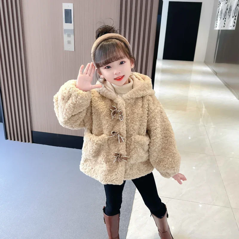 Autumn Winter Baby Girls Coats Children Casual Hooded Jackets Cartoon Kids Clothing Bow Princess Outerwear 2-8 Years Costumes
Autumn Winter Baby Girls Coats Children Casual Hooded Jackets Cartoon Kids Clothing Bow Princess Outerwear 2-8 Years Costumes