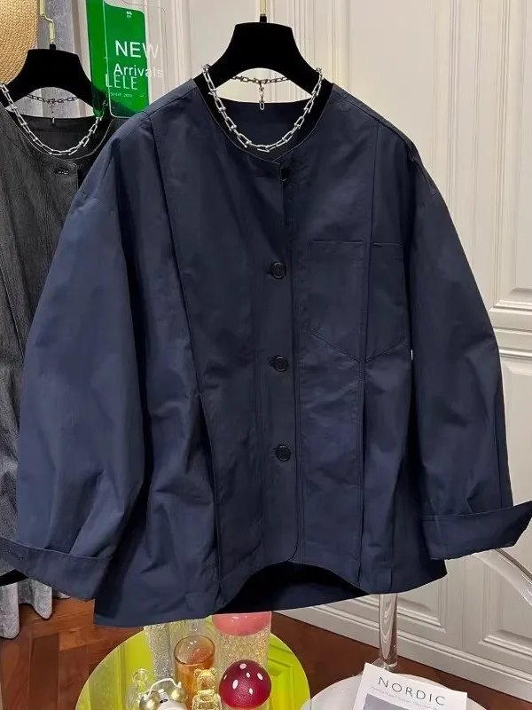 Женский модный осенний кардиган-ветровка больших размеров с одной пуговицей, свободного кроя, визуально стройнящий, в стиле 300 Pou Design Sense
Женский модный осенний кардиган-ветровка больших размеров с одной пуговицей, свободного кроя, визуально стройнящий, в стиле 300 Pou Design Sense