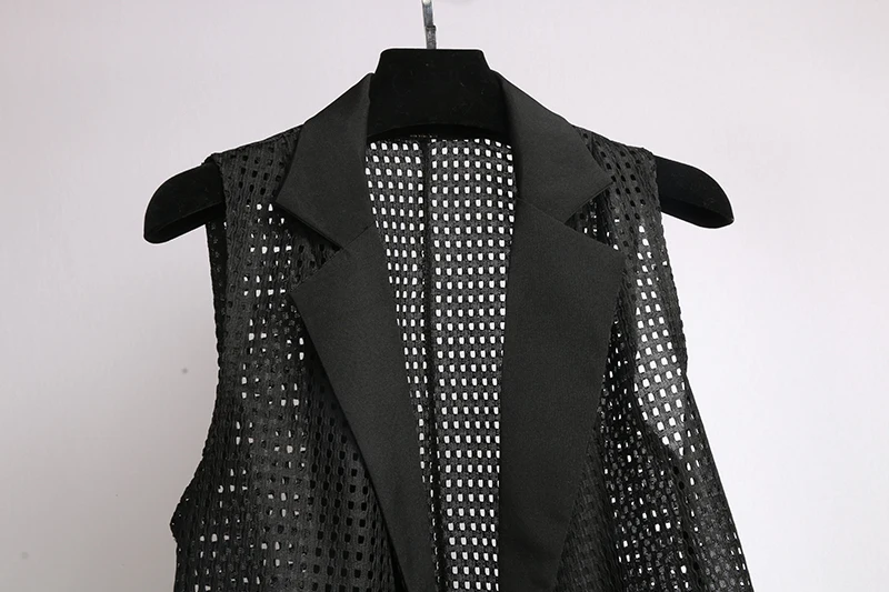 Summer New Sle Korean Hollow out Suit Vest Women's Loose Thin Medium Length Outerwear Jaet Collar Single Button
Summer New Sle Korean Hollow out Suit Vest Women's Loose Thin Medium Length Outerwear Jaet Collar Single Button