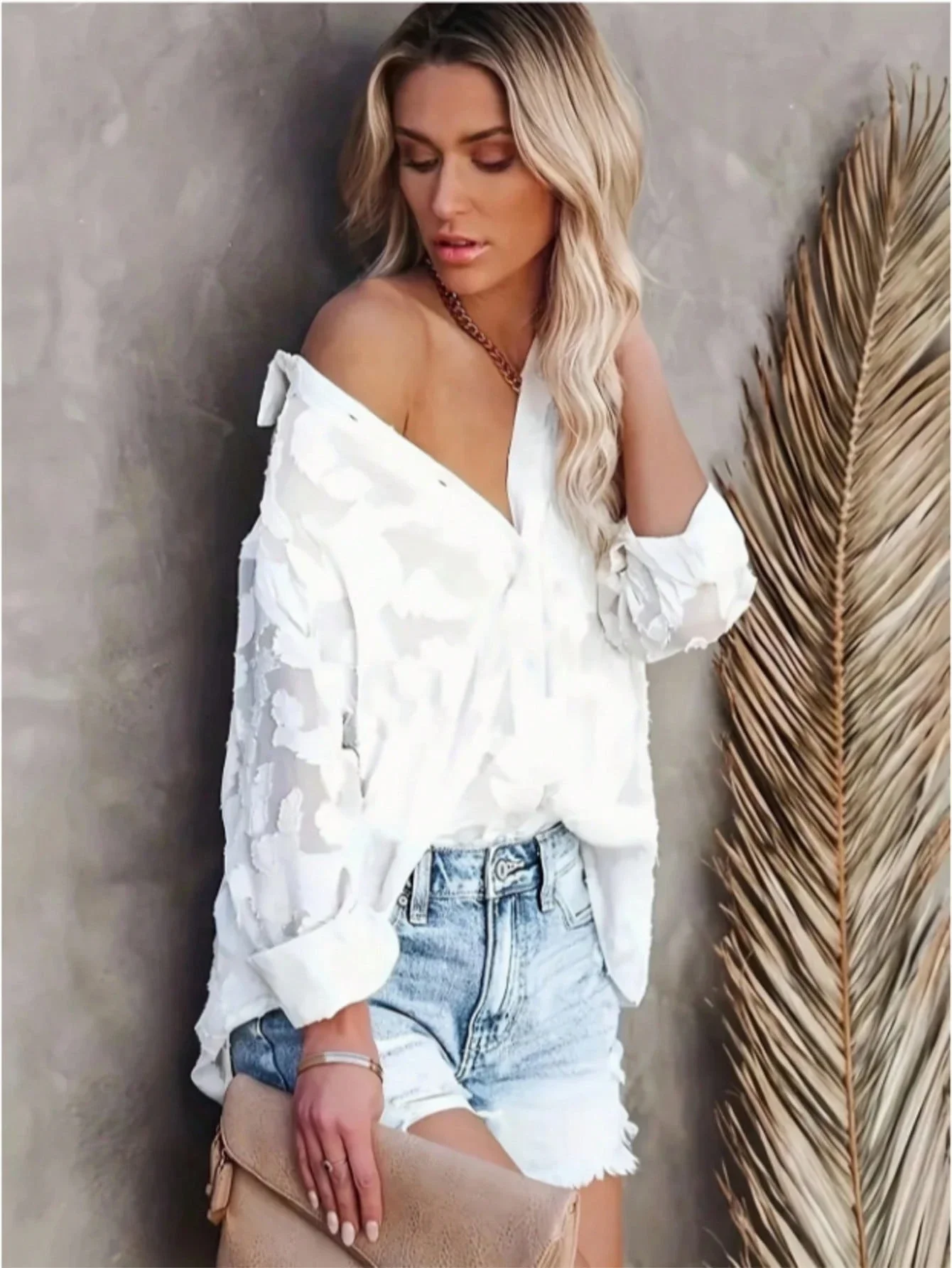 Women Casual Textured White Long Sleeve Blouse Loose Fit Floral Pattern Shirt
Women Casual Textured White Long Sleeve Blouse Loose Fit Floral Pattern Shirt