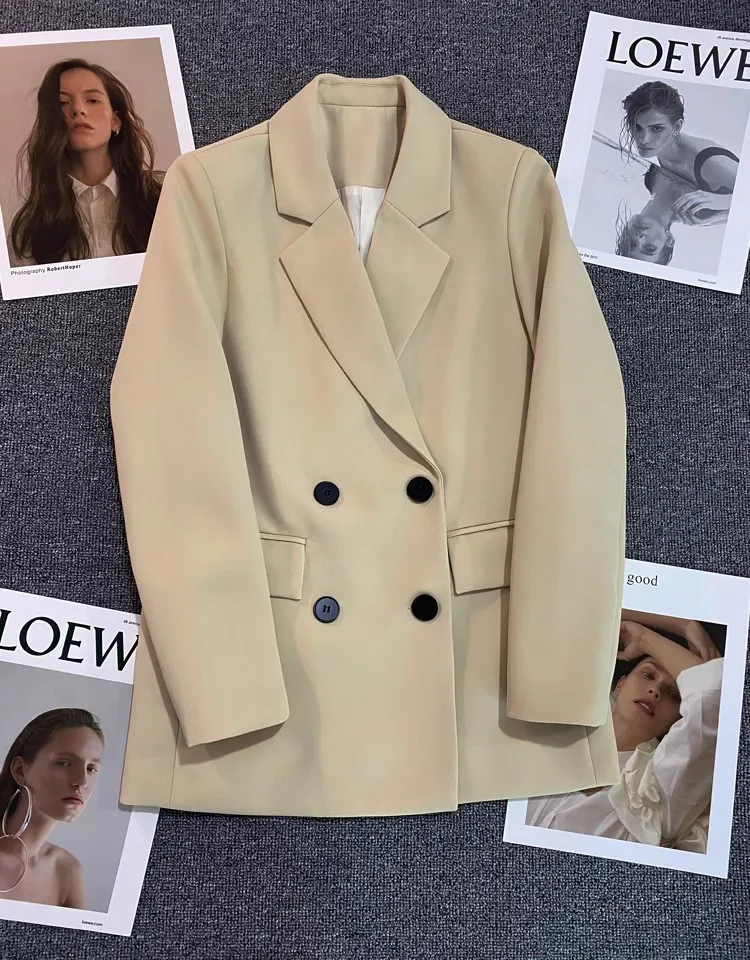 Autumn and winter women's casual solid color double breasted pocket decorative jacket
Autumn and winter women's casual solid color double breasted pocket decorative jacket