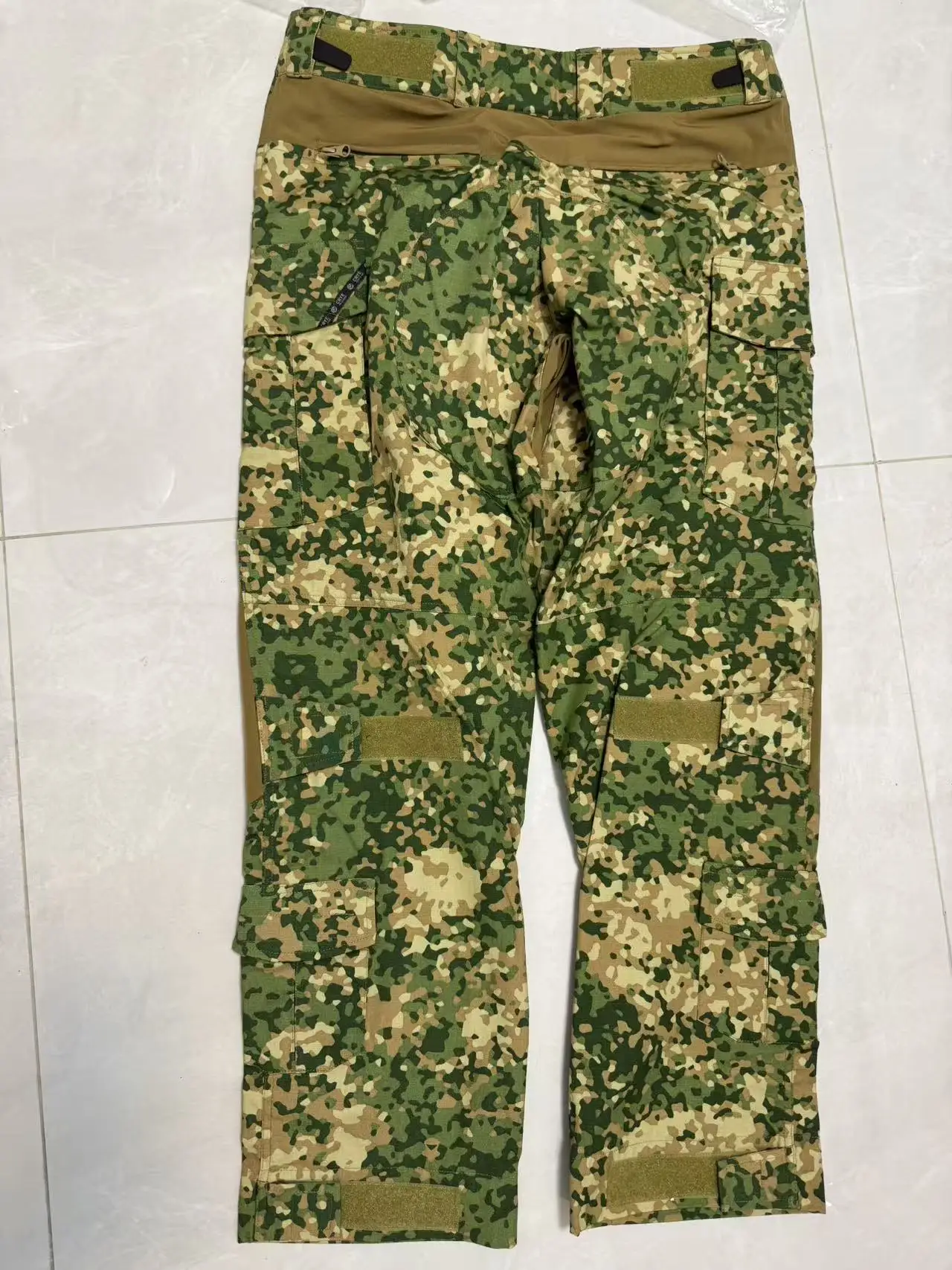 Customized Dutch all terrain G3 men's durable outdoor tactical pants 50 ny and 50 cotton wear-resistant and tear-resistant
Customized Dutch all terrain G3 men's durable outdoor tactical pants 50 ny and 50 cotton wear-resistant and tear-resistant