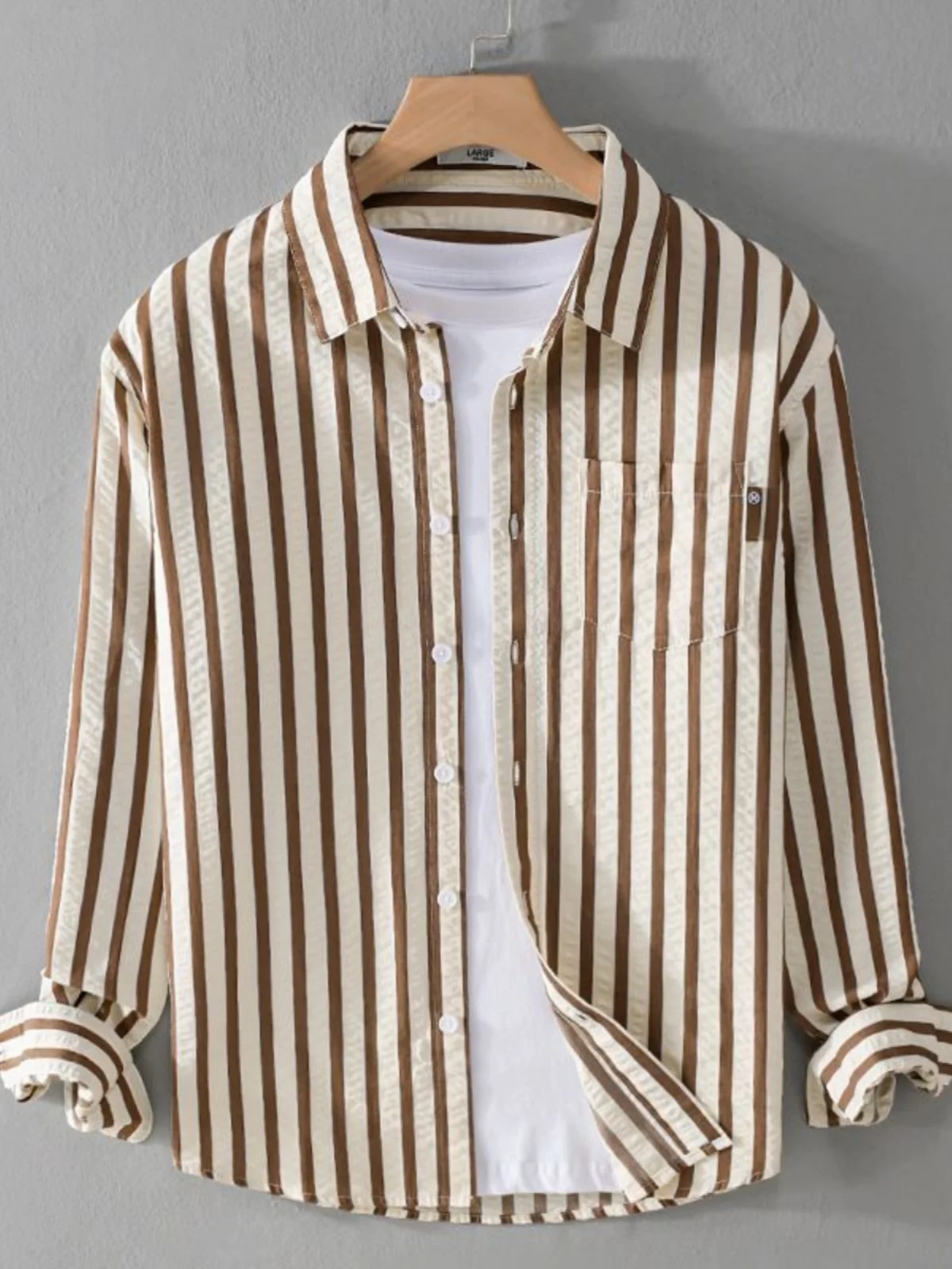 Повседневная полосатая длинная све irt для мужчин, художественная свободная посадка, китайский бренд, осенняя мода, тонкий иронный квадратный воротник 
Повседневная полосатая длинная све irt для мужчин, художественная свободная посадка, китайский бренд, осенняя мода, тонкий иронный квадратный воротник