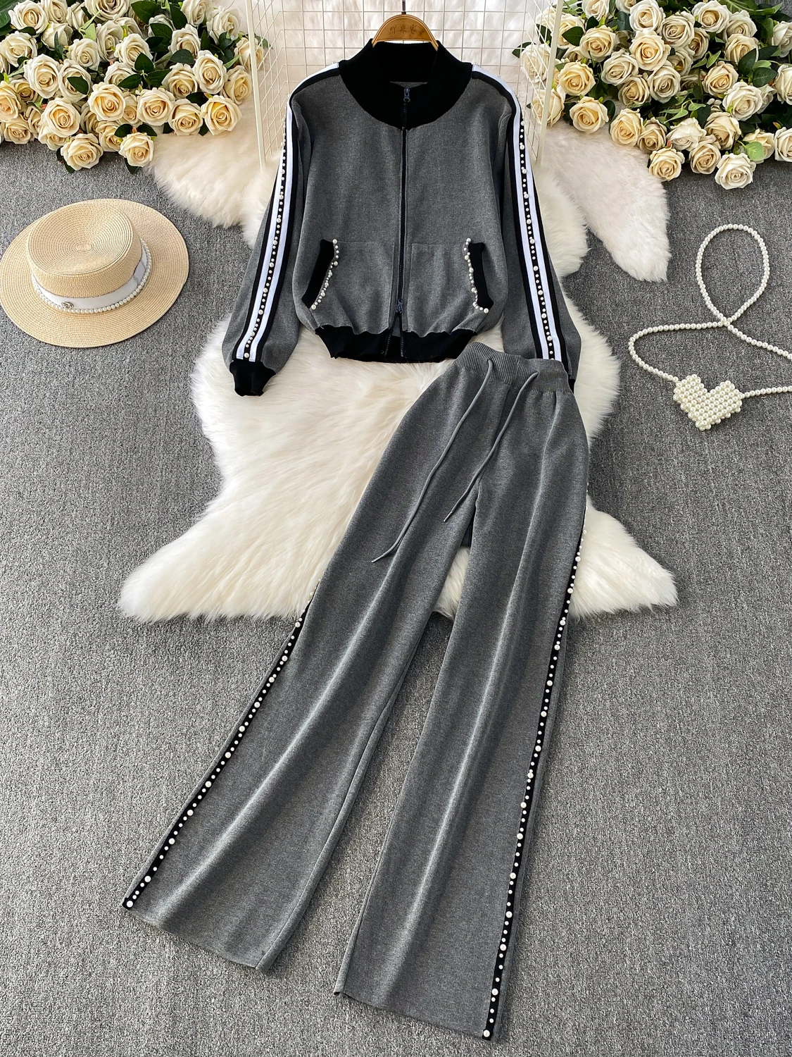 Faionable Heavy-Du Bead Embellied Stand Collar Jaet Высокая талия Широкие брюки в полоску Комплект из двух предметов для женщин
Faionable Heavy-Du Bead Embellied Stand Collar Jaet Высокая талия Широкие брюки в полоску Комплект из двух предметов для женщин