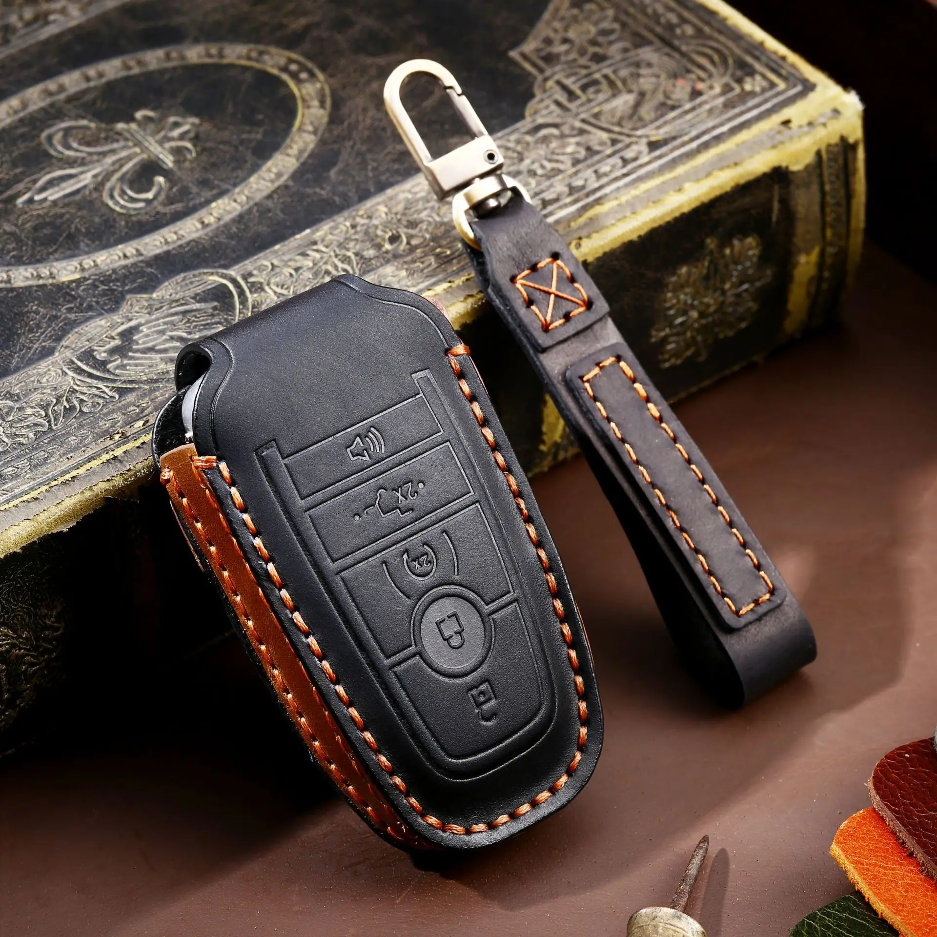 Genuine Leather Key Case for Ford F-150 Raptor Pickup - Premium Car Key Cover with High-Appearance Hanging Ornament
Genuine Leather Key Case for Ford F-150 Raptor Pickup - Premium Car Key Cover with High-Appearance Hanging Ornament