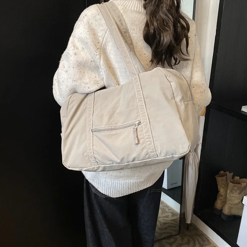 Korean Nylon Shoulder Bags Large Capacity Waterproof Handle Travel Bags Commuter Cloth Handbags For Travel Outdoors
Korean Nylon Shoulder Bags Large Capacity Waterproof Handle Travel Bags Commuter Cloth Handbags For Travel Outdoors
