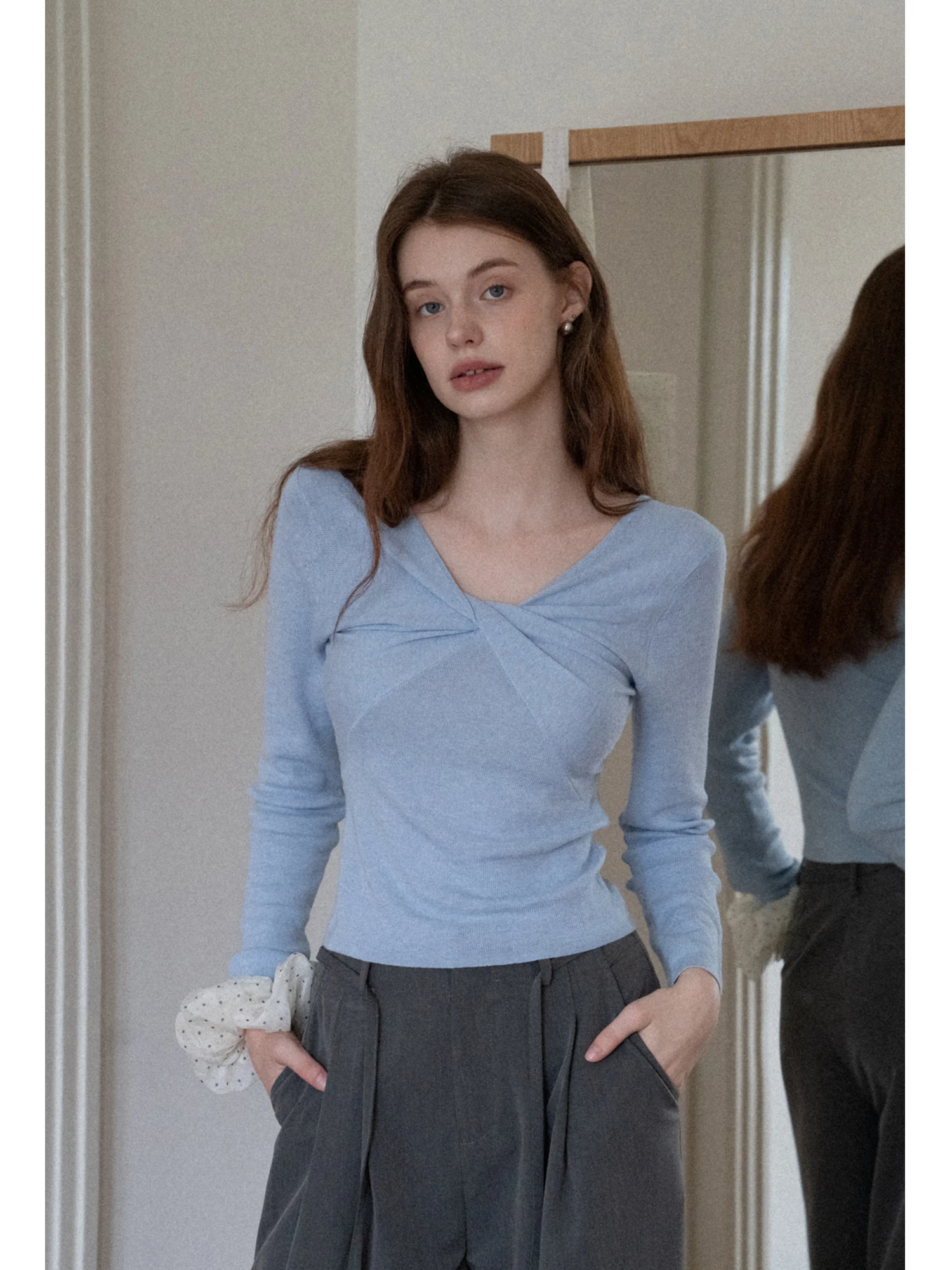 Slim Fit Long Sve V-Ne Knitted Sweater EGGKA Twist Knot Base irt Design ort Top Women's Faion Polyester Fiber
Slim Fit Long Sve V-Ne Knitted Sweater EGGKA Twist Knot Base irt Design ort Top Women's Faion Polyester Fiber