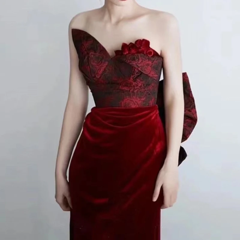 Fashion Chic Asymmetrical Strapless Design Wedding Party Dress Exquisite Print Sexy Slim Mermaid Long Vestidos Back Big Bow Robe
Fashion Chic Asymmetrical Strapless Design Wedding Party Dress Exquisite Print Sexy Slim Mermaid Long Vestidos Back Big Bow Robe