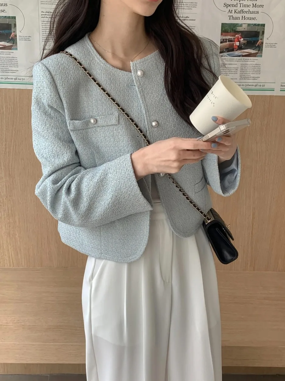 Autumn Winter Women's Loose Long Sleeve round Neck Pearl Buttoned Thick Tweed Jacket Versatile Outerwear Comfortable Fit Sweater
Autumn Winter Women's Loose Long Sleeve round Neck Pearl Buttoned Thick Tweed Jacket Versatile Outerwear Comfortable Fit Sweater