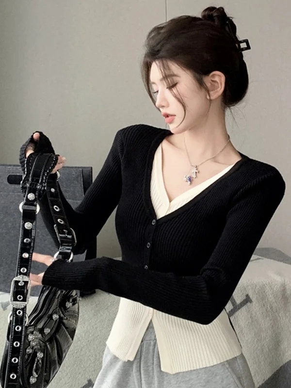Bla Knitted Slim Fit Base Layer Top Women's Early Spring Faionable Unique Fake Two-Piece Sweater Inner Knitted irt
Bla Knitted Slim Fit Base Layer Top Women's Early Spring Faionable Unique Fake Two-Piece Sweater Inner Knitted irt