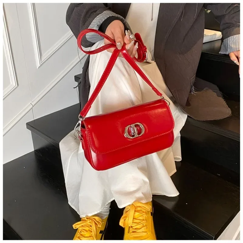 2025 Новая дизайнерская сумка тофу под мышками, маленькая квадратная сумка через плечо/ручной/через плечо с ремешком-цепочкой, модная женская сумка
2025 Новая дизайнерская сумка тофу под мышками, маленькая квадратная сумка через плечо/ручной/через плечо с ремешком-цепочкой, модная женская сумка