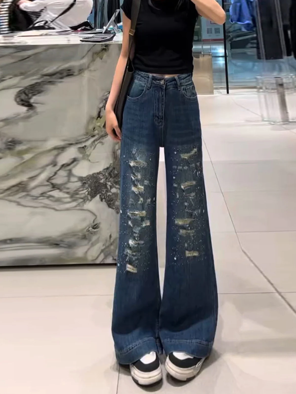 American High Street Retro Blue Hole Rhinestone Wide Leg Jeans Women Summer New Loose Drapey Slim Straight Pants
American High Street Retro Blue Hole Rhinestone Wide Leg Jeans Women Summer New Loose Drapey Slim Straight Pants