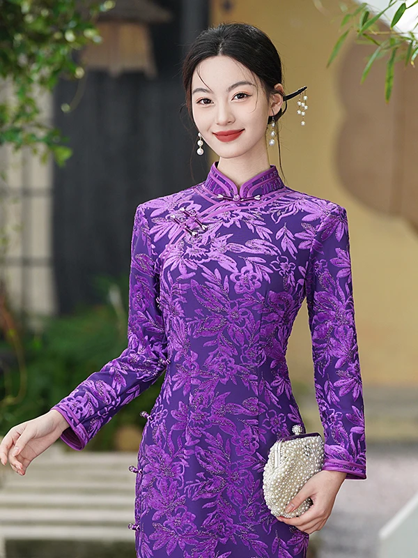 Stunning New Chinese Sle Fce Lined Thiened Warm Daily Wear Mommy Dr Long Sve Long Qipao Gown for Autum...
Stunning New Chinese Sle Fce Lined Thiened Warm Daily Wear Mommy Dr Long Sve Long Qipao Gown for Autum...