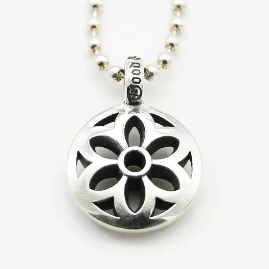 Fashionable fashion brand jewelry necklace for women, 925 sterling silver cherry blossom necklace, retro Thai silver circular ho
Fashionable fashion brand jewelry necklace for women, 925 sterling silver cherry blossom necklace, retro Thai silver circular ho