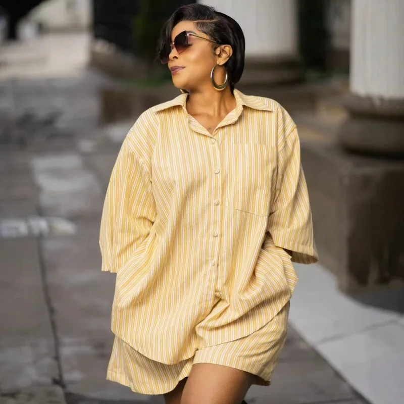 Plus Size Women Striped 2 Piece Outfits Back Tie Backless Shirt Loose Casual Shorts Set African Fashion Daily Matching Suit
Plus Size Women Striped 2 Piece Outfits Back Tie Backless Shirt Loose Casual Shorts Set African Fashion Daily Matching Suit