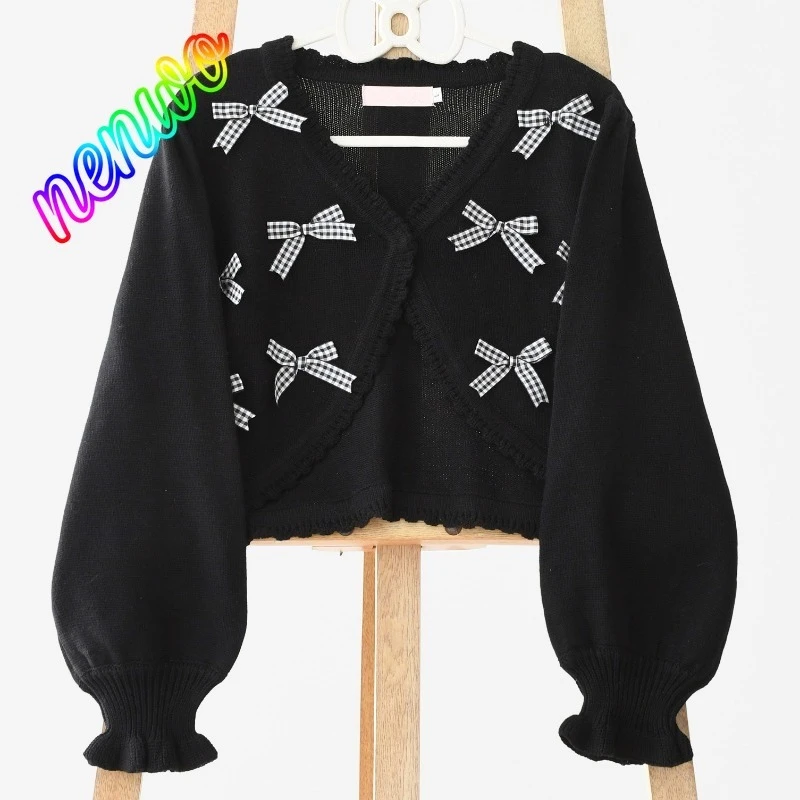 Японский вязаный кардиган в стиле кавай-лолита для женщин, осенне-зимний, с рюшами, круглым вырезом и бантом, милый укороченный свитер-топ, женское приталенное короткое пальто
Японский вязаный кардиган в стиле кавай-лолита для женщин, осенне-зимний, с рюшами, круглым вырезом и бантом, милый укороченный свитер-топ, женское приталенное короткое пальто