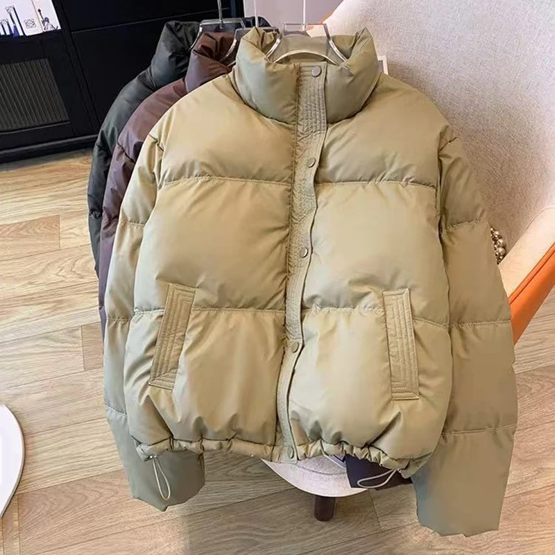 Y2K Streetwear Pu Leather Crop Parkas Women Winter Thick Stand Collar Loose Down Jackets Female Fashion Warm Zipper Outwear New
Y2K Streetwear Pu Leather Crop Parkas Women Winter Thick Stand Collar Loose Down Jackets Female Fashion Warm Zipper Outwear New