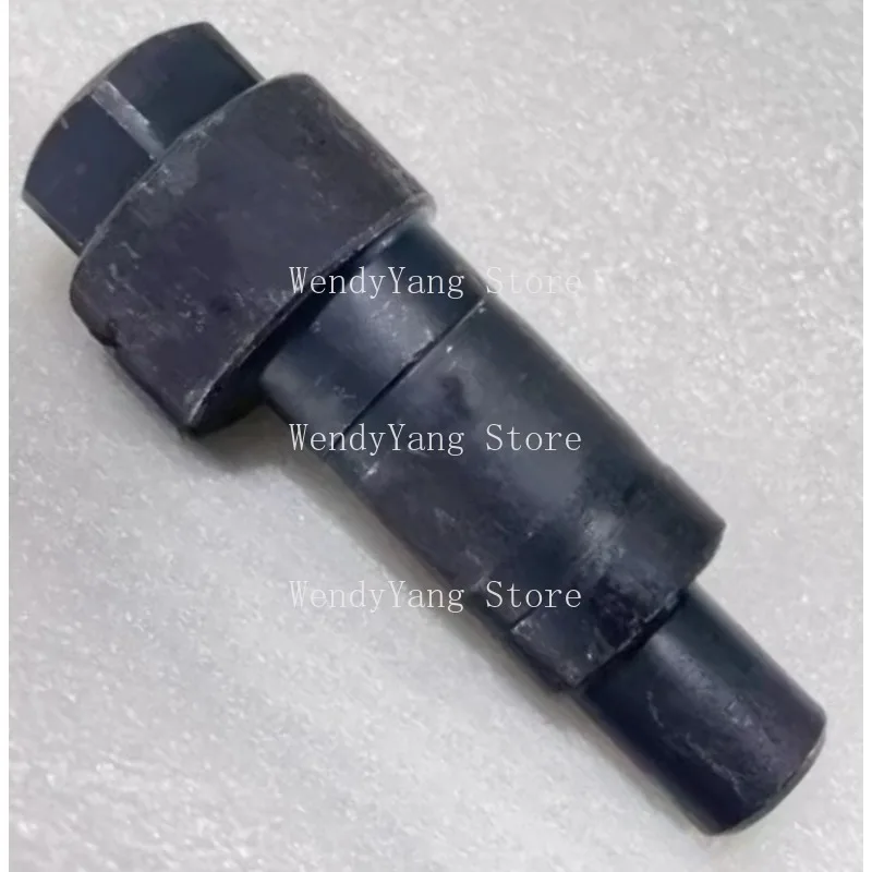Suitable for 1PC 7FD35-50 Forklift Parts, Tilt Cylinder Lock 65569-30510-71
Suitable for 1PC 7FD35-50 Forklift Parts, Tilt Cylinder Lock 65569-30510-71