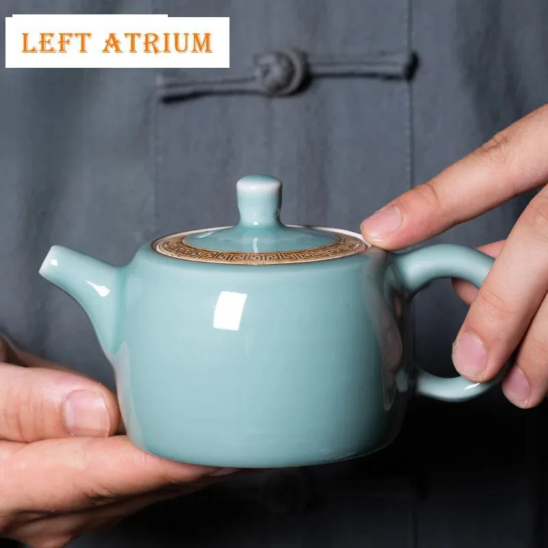 200ml Handmade Longquan Celadon Teapot Antique Song Rhyme Pot Tea Brewing Kettle Kung Fu Tea Set Accessories Craft Collection
200ml Handmade Longquan Celadon Teapot Antique Song Rhyme Pot Tea Brewing Kettle Kung Fu Tea Set Accessories Craft Collection