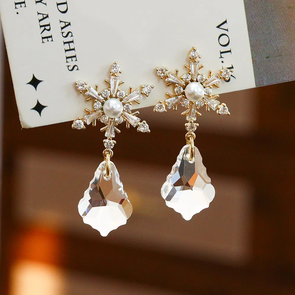 Geometric Zircon Water Drop Pendant Earrings for Women Fashion Crystal Snowflake Stud Ear Jewelry on Wedding Party Female Gifts
Geometric Zircon Water Drop Pendant Earrings for Women Fashion Crystal Snowflake Stud Ear Jewelry on Wedding Party Female Gifts