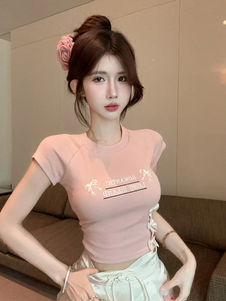 Sweet Knot Short Sleeve T-Shirt Women's Slimming Embroidered Bodycon Summer Hot Girl Show Figure Korean Style Top
Sweet Knot Short Sleeve T-Shirt Women's Slimming Embroidered Bodycon Summer Hot Girl Show Figure Korean Style Top
