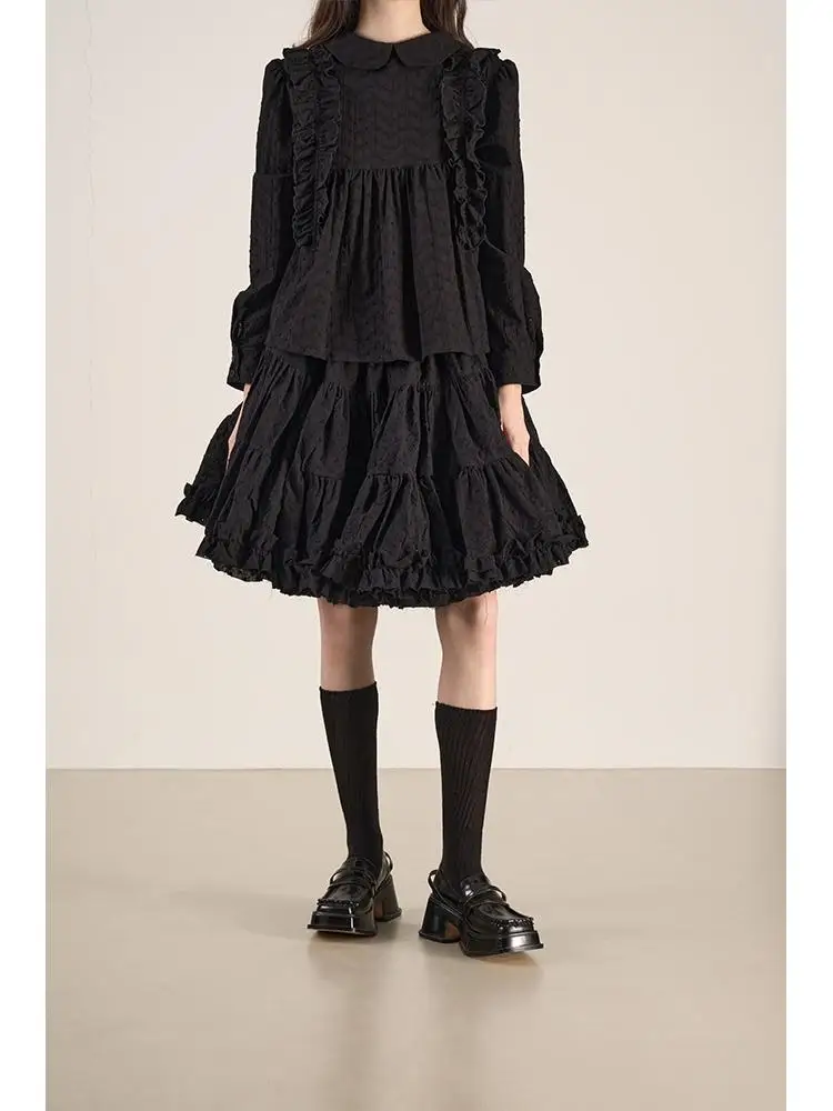 Комплект LANVIVIER: блузка с тяжелой вышивкой и юбка, с длинными рукавами, воротником «кукла», прямого кроя, весенняя коллекция
Комплект LANVIVIER: блузка с тяжелой вышивкой и юбка, с длинными рукавами, воротником «кукла», прямого кроя, весенняя коллекция