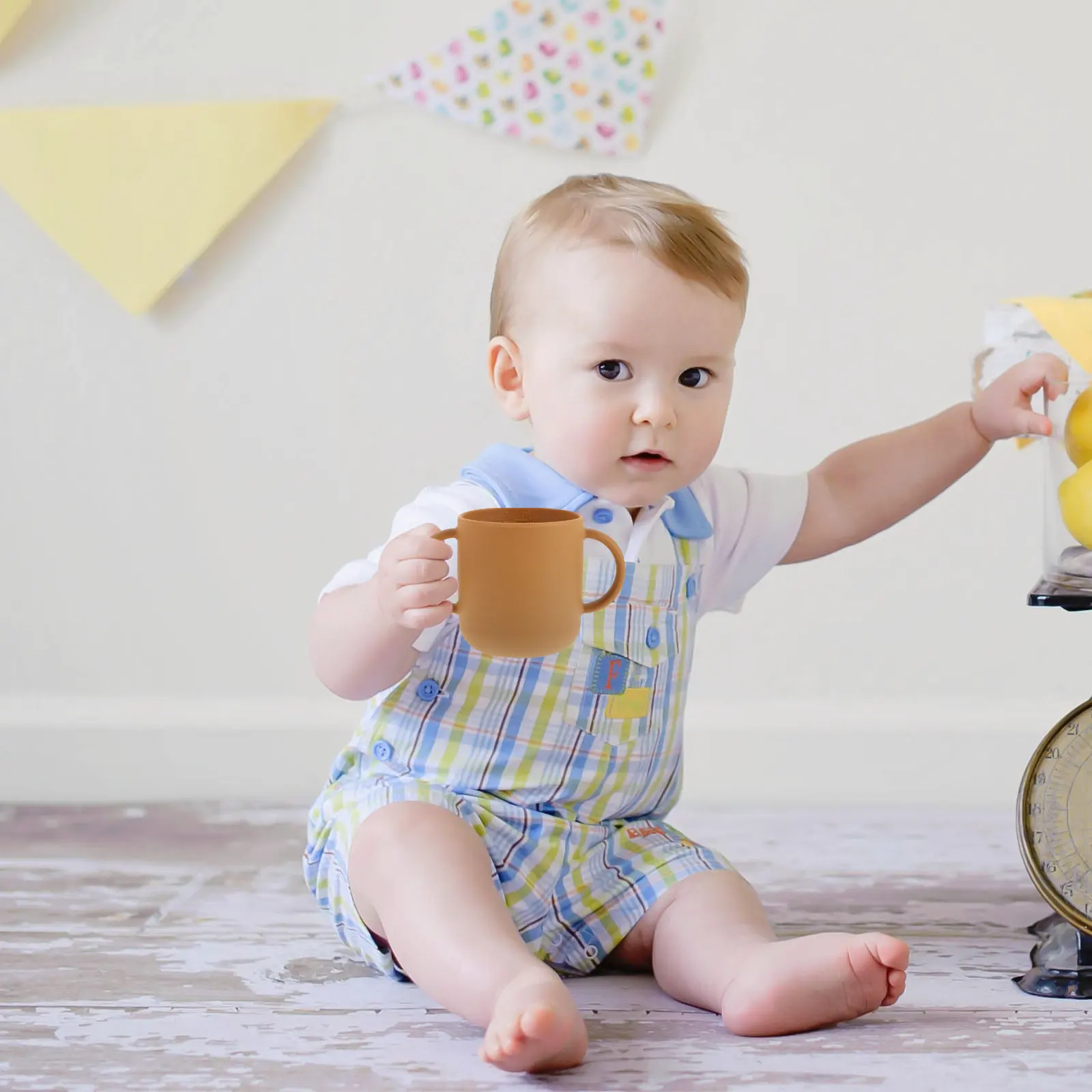 Silicone Baby Training Cup Toddler Water Cup with Two Handles Lightweight Portable Proof for Infant Drinking Learning
Silicone Baby Training Cup Toddler Water Cup with Two Handles Lightweight Portable Proof for Infant Drinking Learning