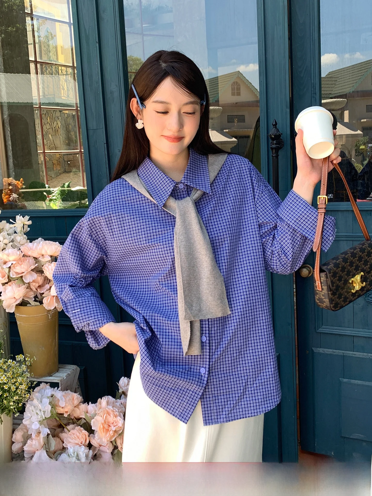 Женская повседневная свободная хлопковая блузка Miu Series больших размеров в клетку, с эффектом омоложения, высокого качества, с заниженной линией плеч
Женская повседневная свободная хлопковая блузка Miu Series больших размеров в клетку, с эффектом омоложения, высокого качества, с заниженной линией плеч