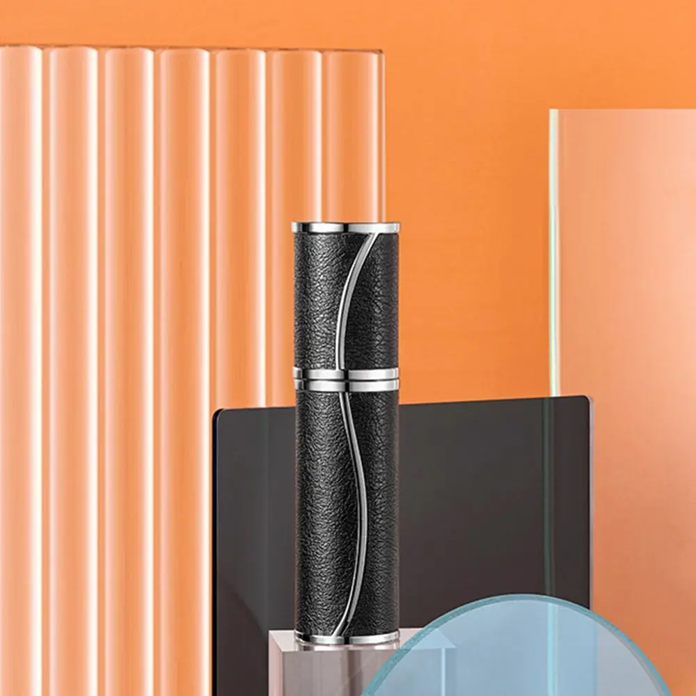 Luxury Bottom-filled Bottle Fragrance Self-pumping 5ML Leather Spray Bottle Cologne Moisturizer Atomizer Atomizer
Luxury Bottom-filled Bottle Fragrance Self-pumping 5ML Leather Spray Bottle Cologne Moisturizer Atomizer Atomizer