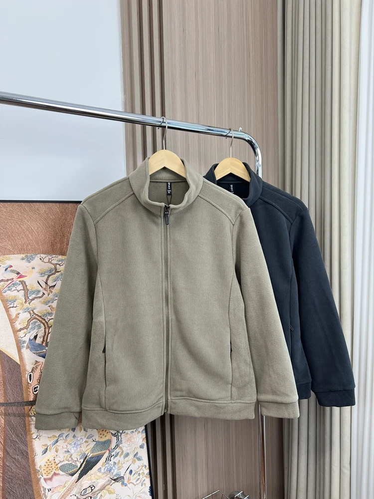 Тейне Фйс! Осенне-зимнее мужское теплое свободное повседневное пальто-туэт на молнии с воротником-стойкой, длинное пальто из эластичной ткани
Тейне Фйс! Осенне-зимнее мужское теплое свободное повседневное пальто-туэт на молнии с воротником-стойкой, длинное пальто из эластичной ткани