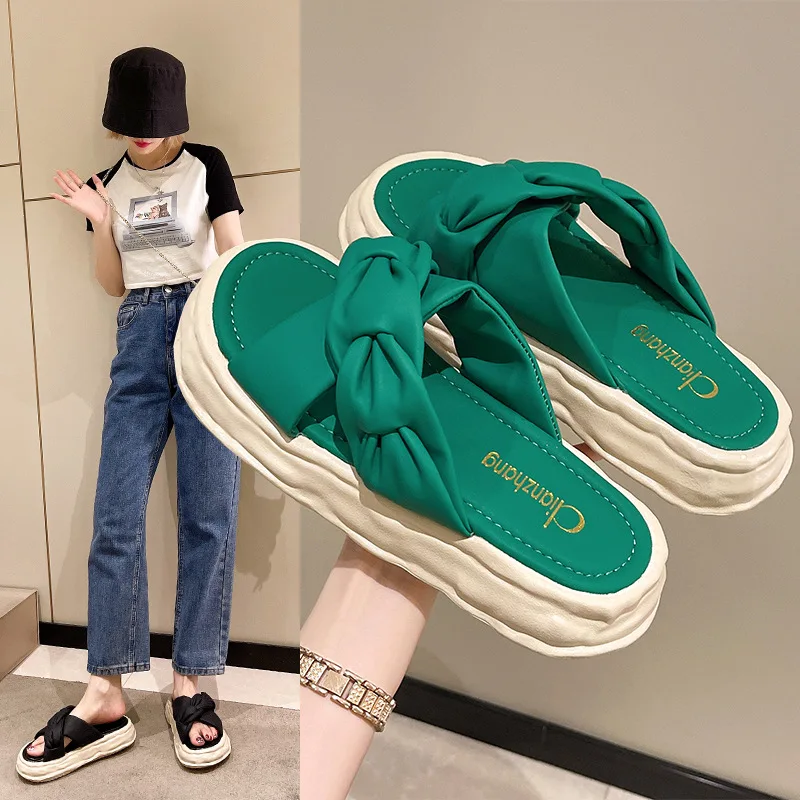 Thick Sole Cross Slippers Women's 2023 Summer New Outwear Comfortable Casual Flat Bottom Beach Sandals
Thick Sole Cross Slippers Women's 2023 Summer New Outwear Comfortable Casual Flat Bottom Beach Sandals