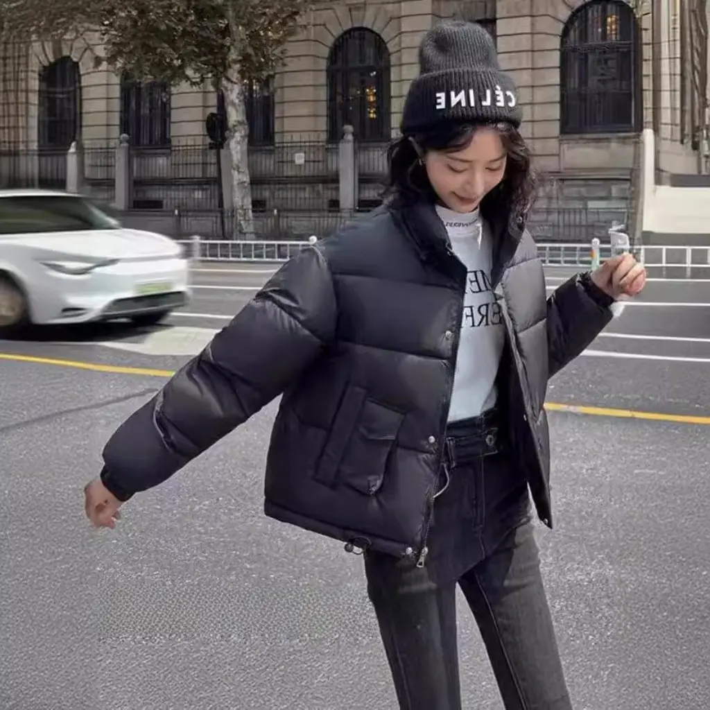 Женская короткая пуховая хлопковая куртка, зимнее стильное утепленное хлопковое пальто для миниатюрных размеров с дизайном, готовая прямая трансляция
Женская короткая пуховая хлопковая куртка, зимнее стильное утепленное хлопковое пальто для миниатюрных размеров с дизайном, готовая прямая трансляция