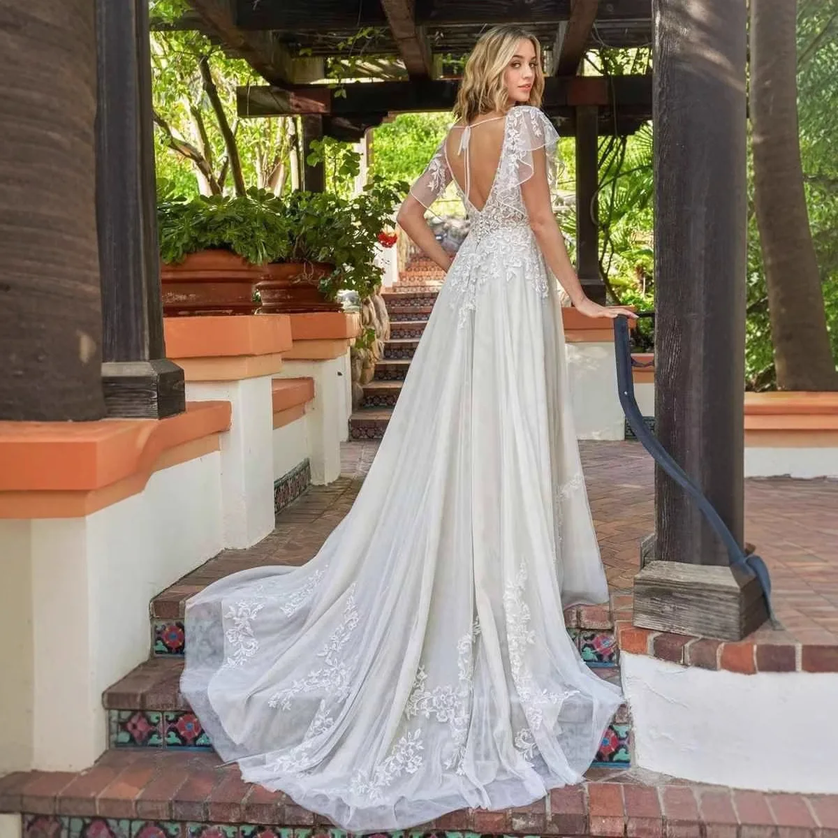 Evening Dress European and American New Light Wedding 
Evening Dress European and American New Light Wedding
