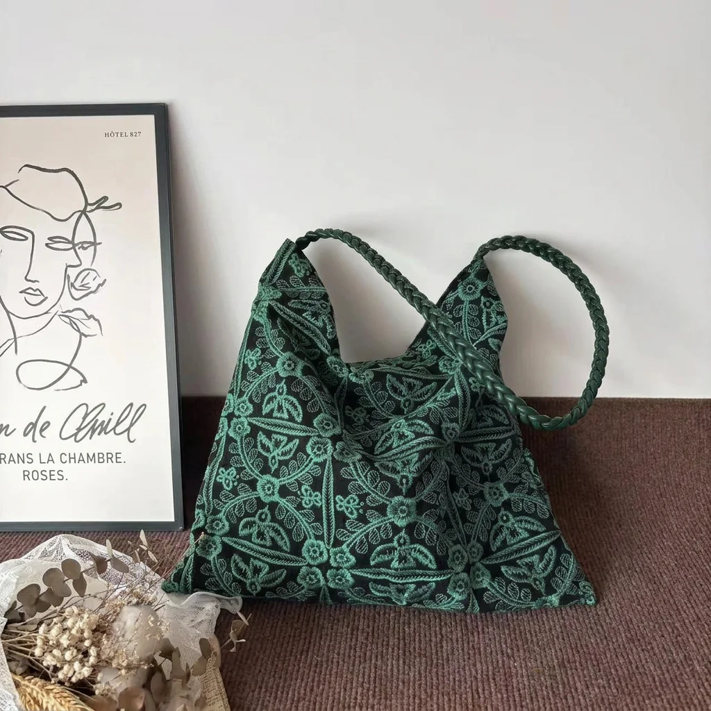 Green Embroidered Shoulder Bag Large Capacity Floral Pattern Casual Tote Bag for Women Daily Shopping Travel Commute Soft Fabric
Green Embroidered Shoulder Bag Large Capacity Floral Pattern Casual Tote Bag for Women Daily Shopping Travel Commute Soft Fabric
