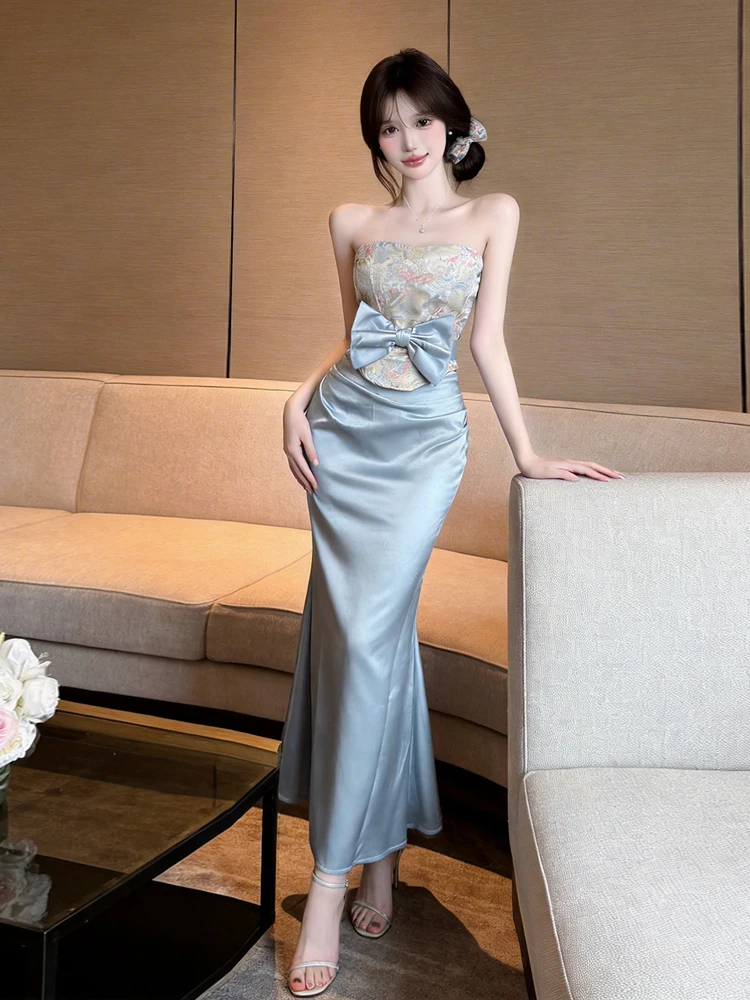 Elegant Floral Knot Backless One-Shoulder Satin Fish Tail Skirt Set Women's Fashion Summer Outfit Casual Wear
Elegant Floral Knot Backless One-Shoulder Satin Fish Tail Skirt Set Women's Fashion Summer Outfit Casual Wear