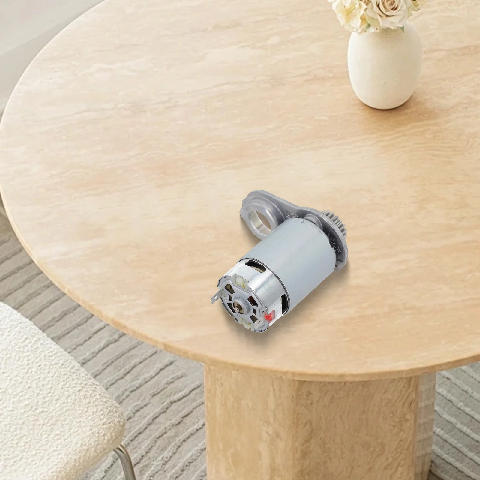 Надежный двигатель 18 В 14 4 В для триммера для травы, совместимый с 18 В 14 4 В BUR141 BUR181 DUR141 DUR181, серебристый цвет
Надежный двигатель 18 В 14 4 В для триммера для травы, совместимый с 18 В 14 4 В BUR141 BUR181 DUR141 DUR181, серебристый цвет