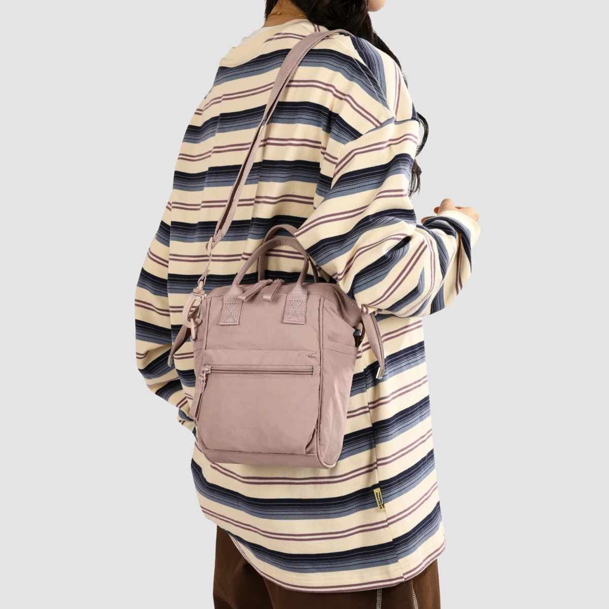 Backpack for Women 2026 New Model Cross-Body Dual-Use Travel Mini Lightweight Outdoor Hiking Bag Small Backpack for Male Students
Backpack for Women 2026 New Model Cross-Body Dual-Use Travel Mini Lightweight Outdoor Hiking Bag Small Backpack for Male Students