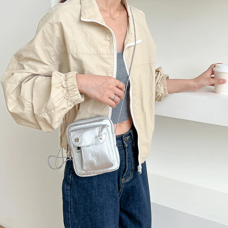 Women's Summer New Korean Silver Fashion High-End Casual One Shoulder Crossbody Bag,
Women's Summer New Korean Silver Fashion High-End Casual One Shoulder Crossbody Bag,