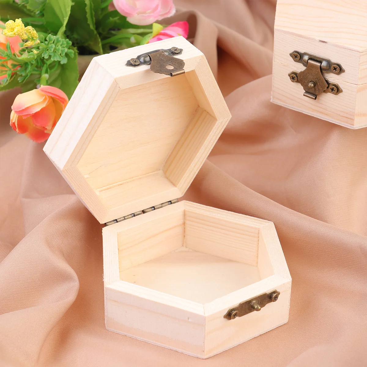 6Pcs Hexagonal Wooden Storage Box Small Space Saving Organizer for Cosmetics Trinkets Cards Crafts Ideal Travel Accessory Holder
6Pcs Hexagonal Wooden Storage Box Small Space Saving Organizer for Cosmetics Trinkets Cards Crafts Ideal Travel Accessory Holder
