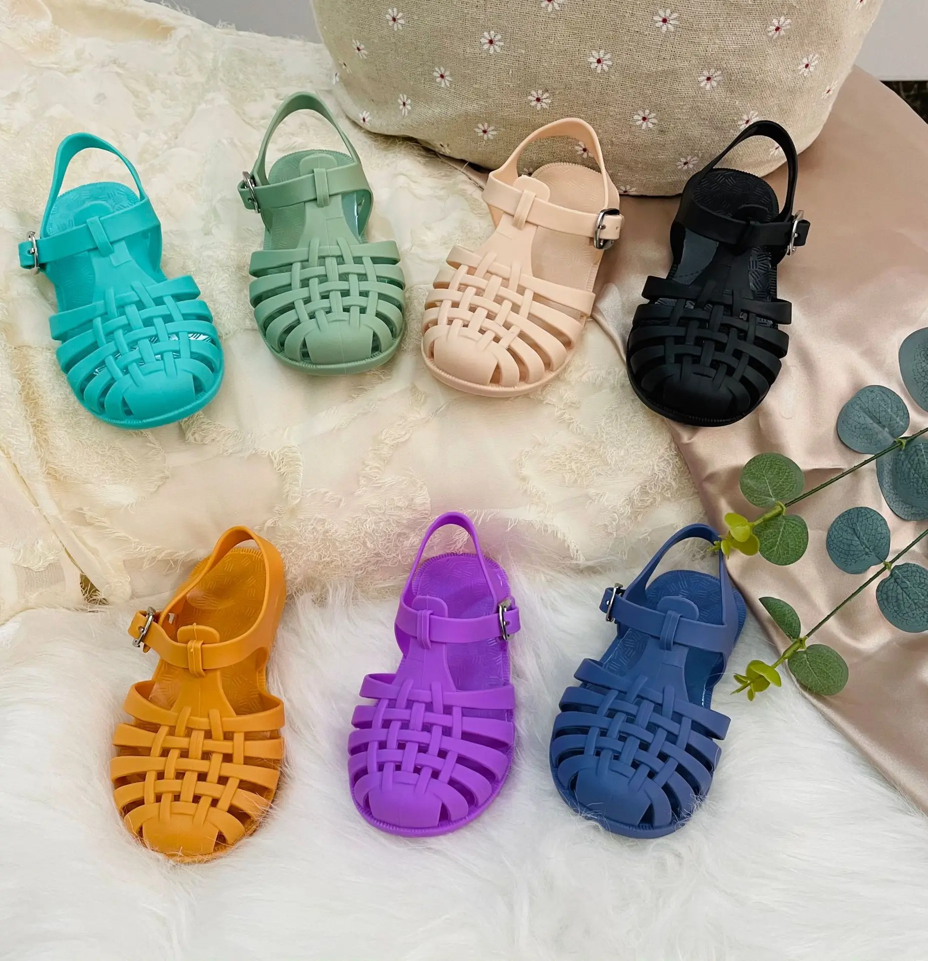 Children's Jelly Sandals Baotou Summer Shoes 2023 Fashion Beach Boys and Girls' Sandals
Children's Jelly Sandals Baotou Summer Shoes 2023 Fashion Beach Boys and Girls' Sandals