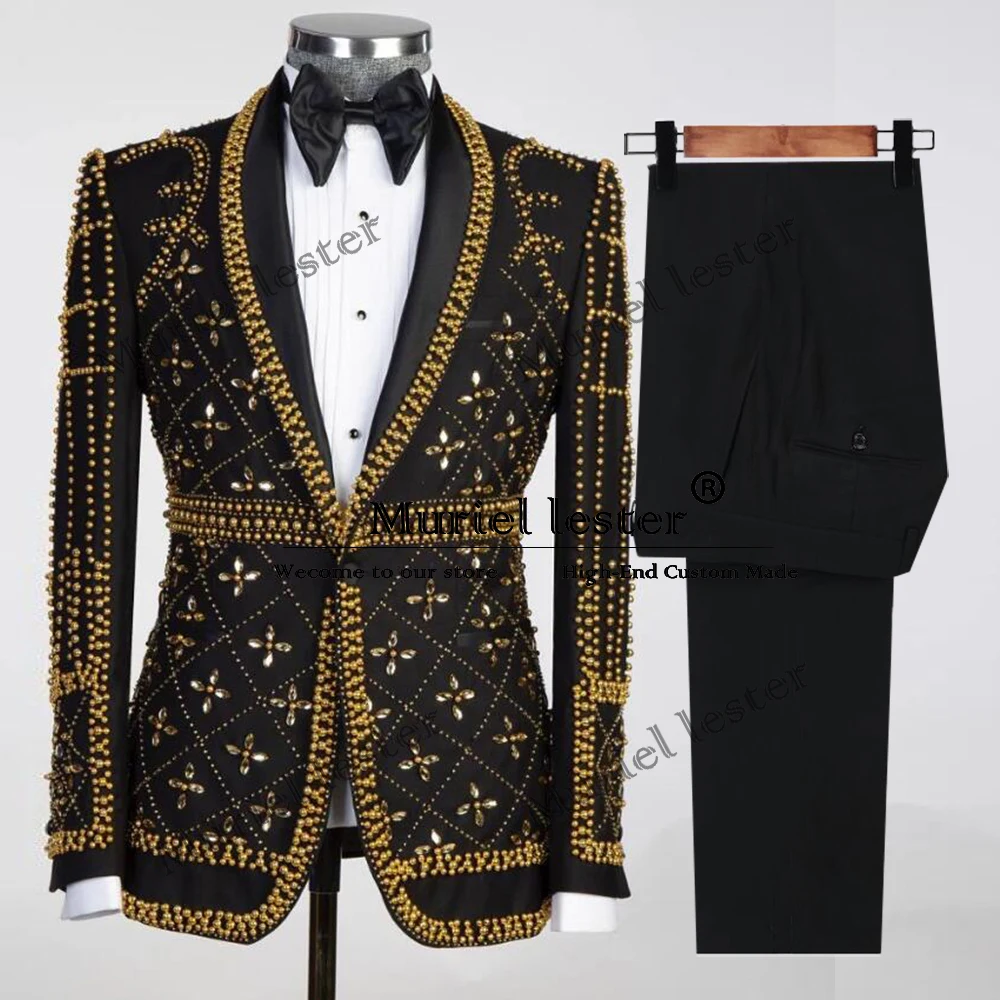 Luxury Suits Men Gold Jewelry Rhinestones Pearls Prom Blazers Customized 2 Pieces Sets Single Breasted Groom Wedding Tuxedo 2025
Luxury Suits Men Gold Jewelry Rhinestones Pearls Prom Blazers Customized 2 Pieces Sets Single Breasted Groom Wedding Tuxedo 2025