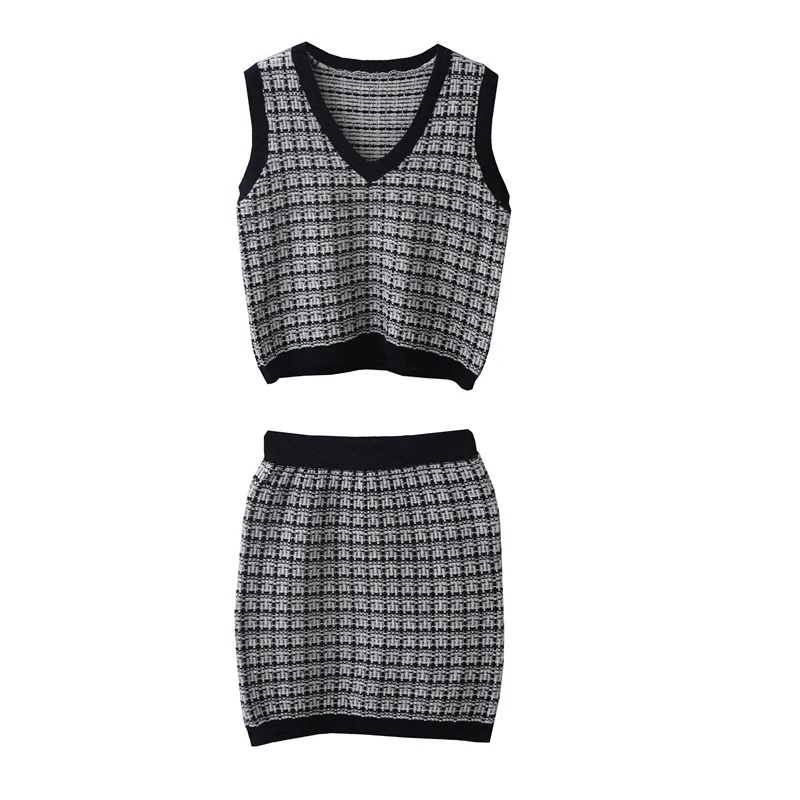Women Autumn Retro Temperament V-neck Sleeveless Plaid Sweaters Vest + High Waist Slim Fit Wrapped Hip Short Skirt Two-piece Set
Women Autumn Retro Temperament V-neck Sleeveless Plaid Sweaters Vest + High Waist Slim Fit Wrapped Hip Short Skirt Two-piece Set