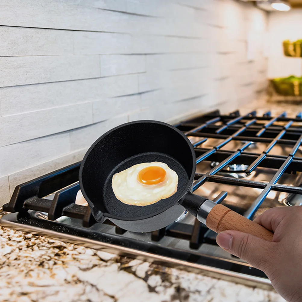 Mini Cast Iron Skillet Pot with Spout for Melting Butter Cheese Chocolate Sauce Small Cooking Pots Compact Design Versatile
Mini Cast Iron Skillet Pot with Spout for Melting Butter Cheese Chocolate Sauce Small Cooking Pots Compact Design Versatile