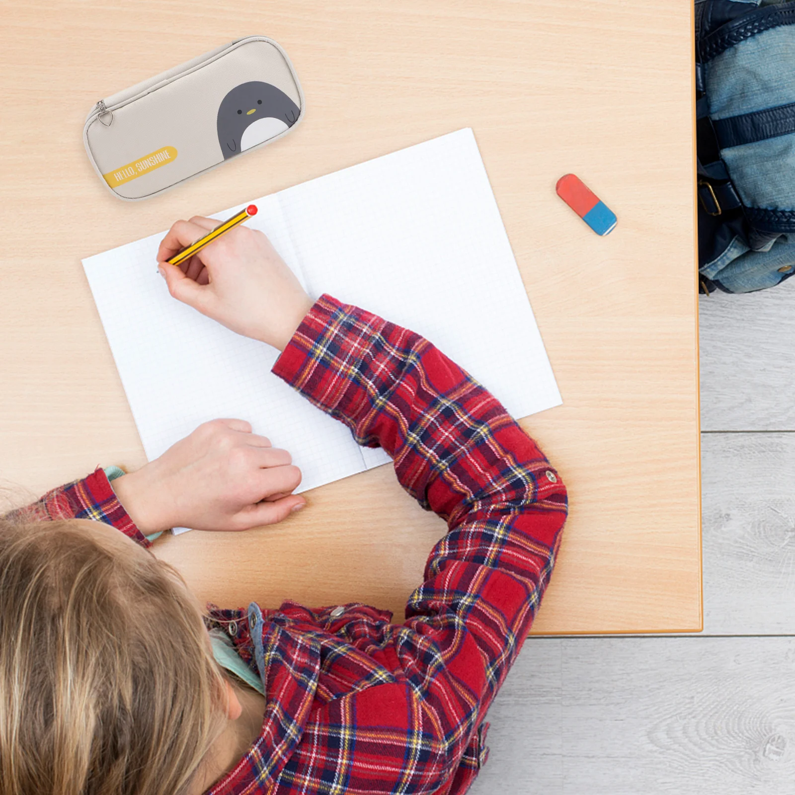 Cartoon Pen Storage Pouch Student Supplies Organizer Premium Quality Compact Size Portable Lightweight School Pen Bag
Cartoon Pen Storage Pouch Student Supplies Organizer Premium Quality Compact Size Portable Lightweight School Pen Bag