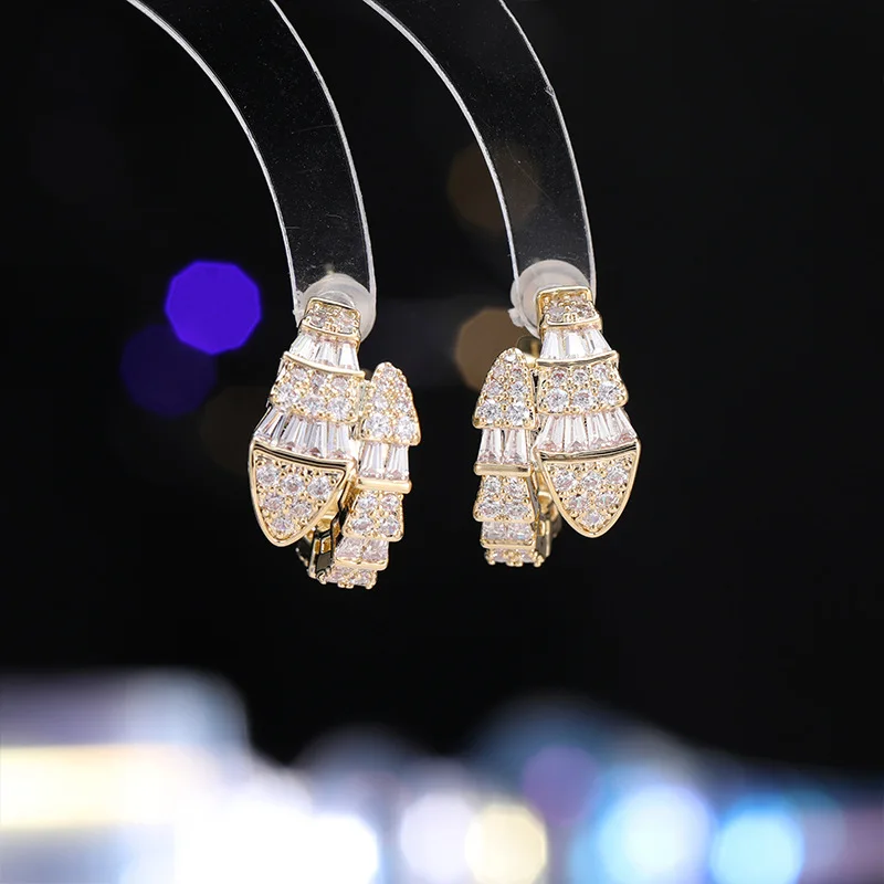 French Light Luxury Style Snake Zodiac Zircon Earrings for Women S925 Silver Needle Elegant Niche Creative Personality Fashion E
French Light Luxury Style Snake Zodiac Zircon Earrings for Women S925 Silver Needle Elegant Niche Creative Personality Fashion E