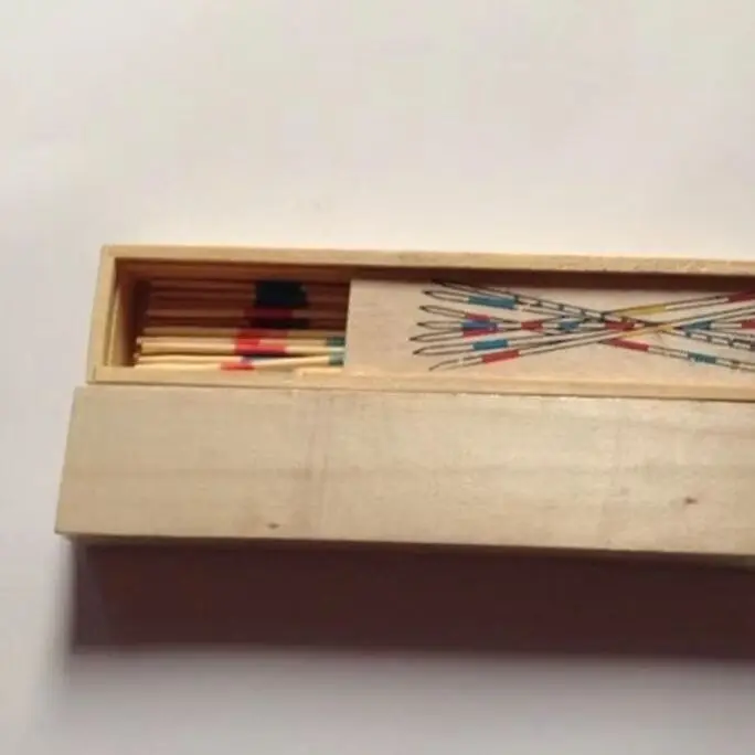 Традиционные палочки Mikado Spiel с коробкой, многопользовательская игра, детские развивающие деревянные настольные игры, палочка, Прямая доставка
Традиционные палочки Mikado Spiel с коробкой, многопользовательская игра, детские развивающие деревянные настольные игры, палочка, Прямая доставка